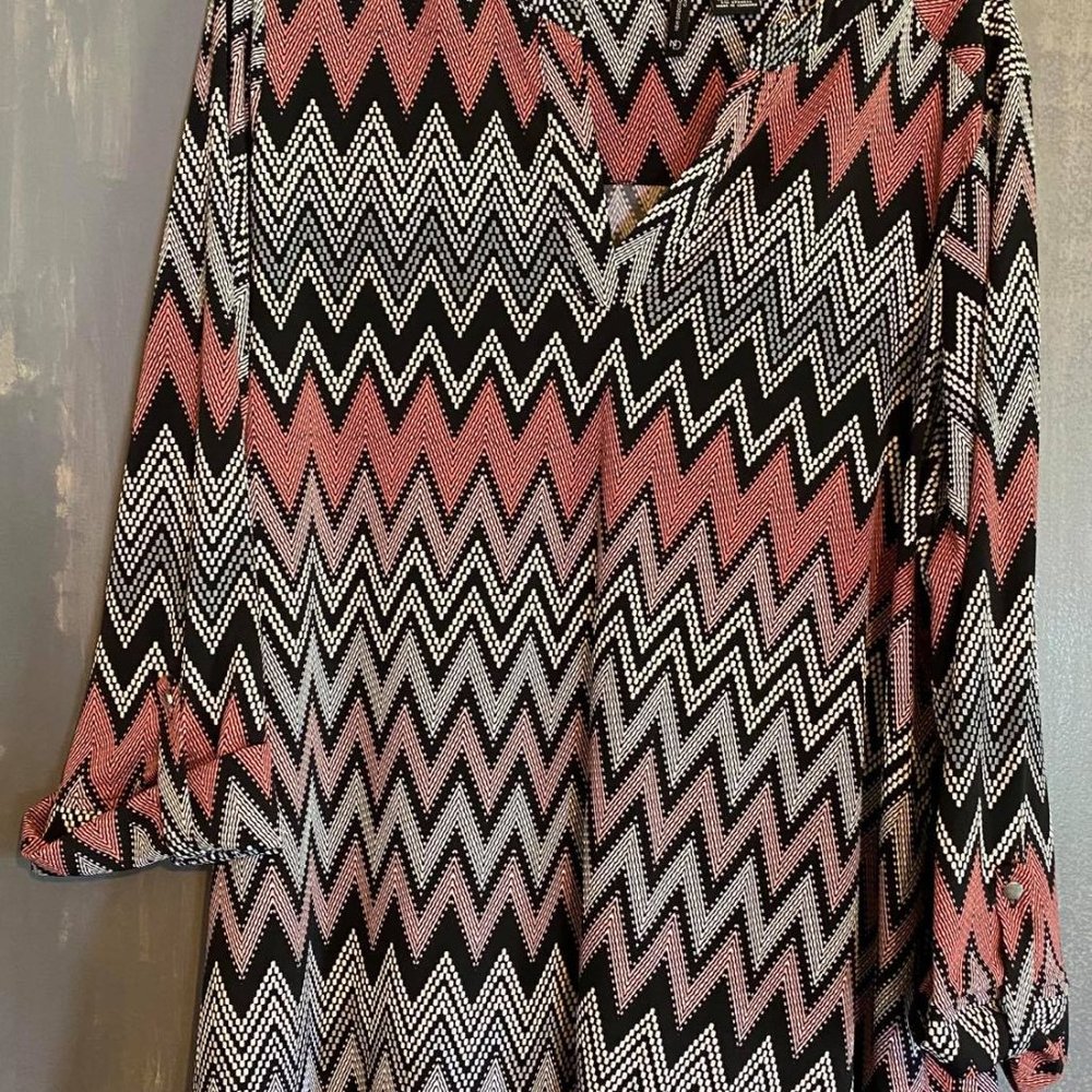 New Directions 3/4 Roll-Tab Sleeve Puff Paisley